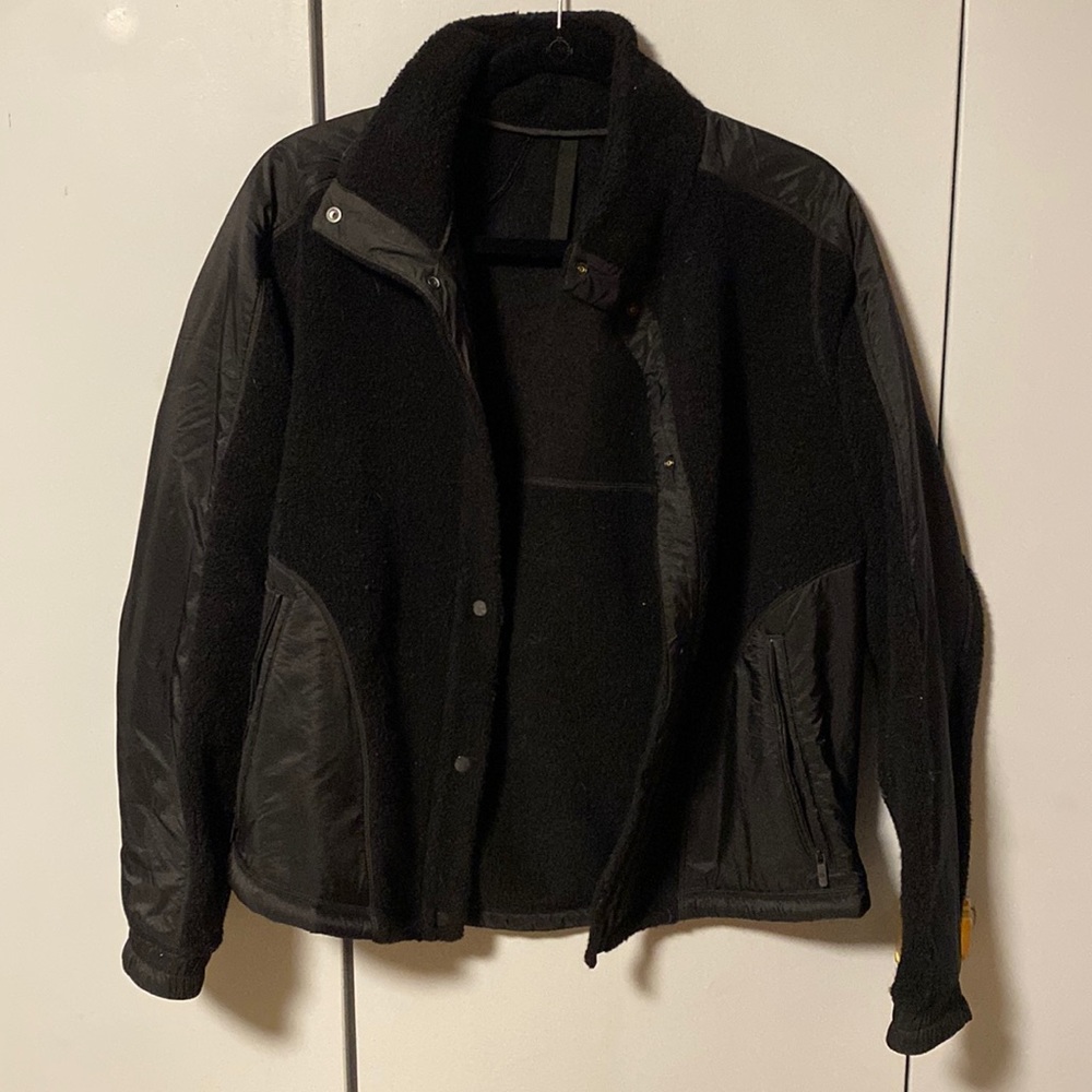 Lululemon Black Jacket SZ 6